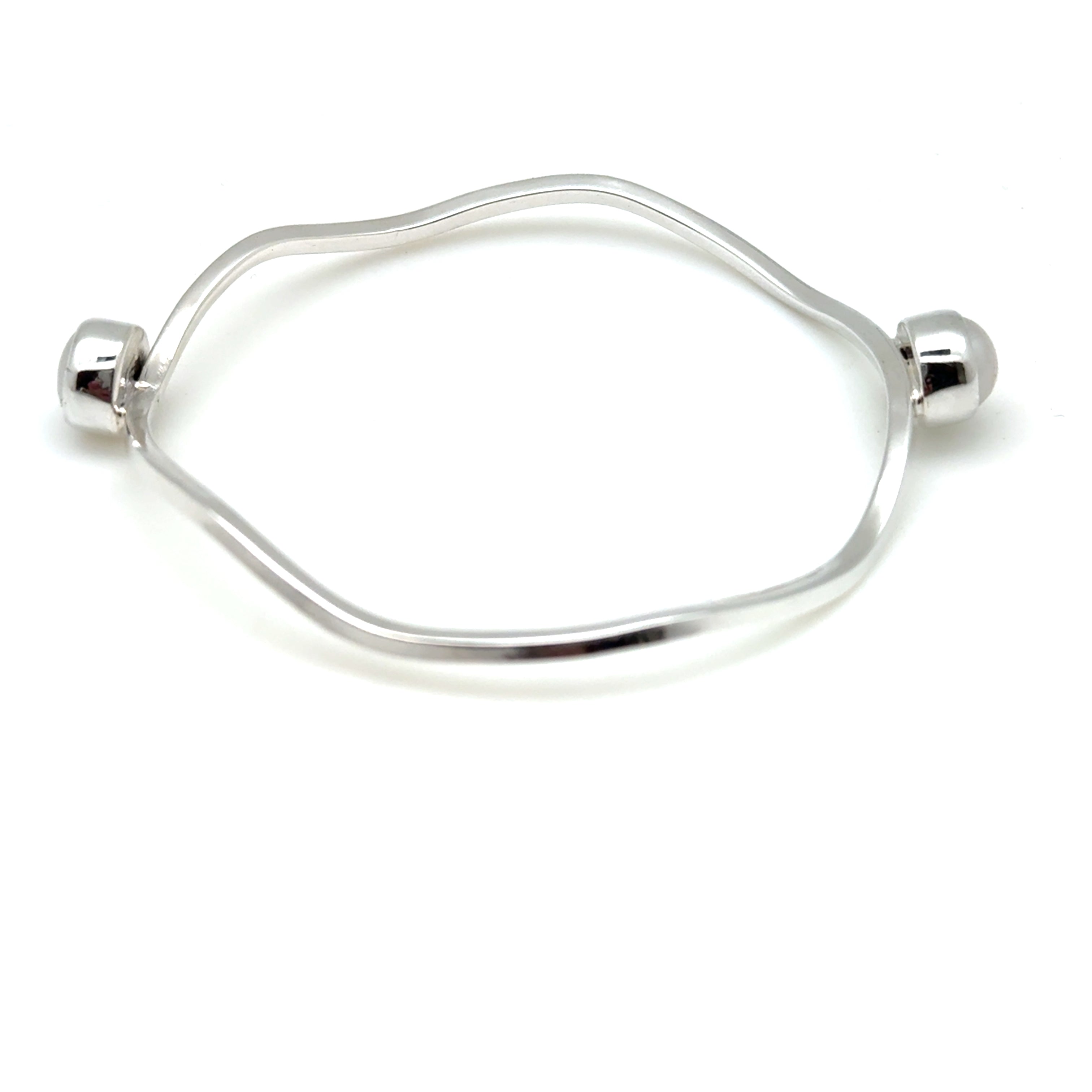 Wavy Double Pearl Bangle