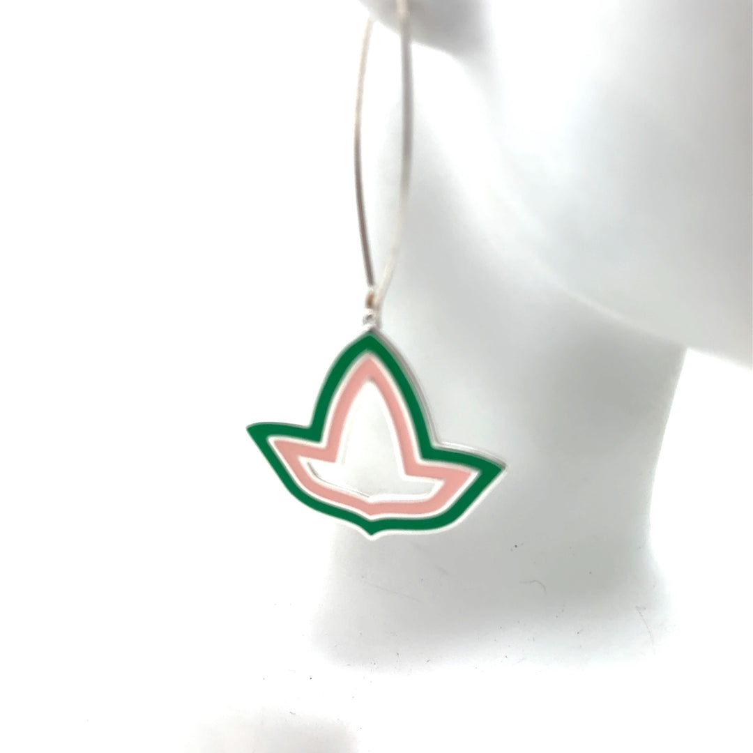 Pink and Green™ Enamel Open Ivy Leaf Threads- Medium