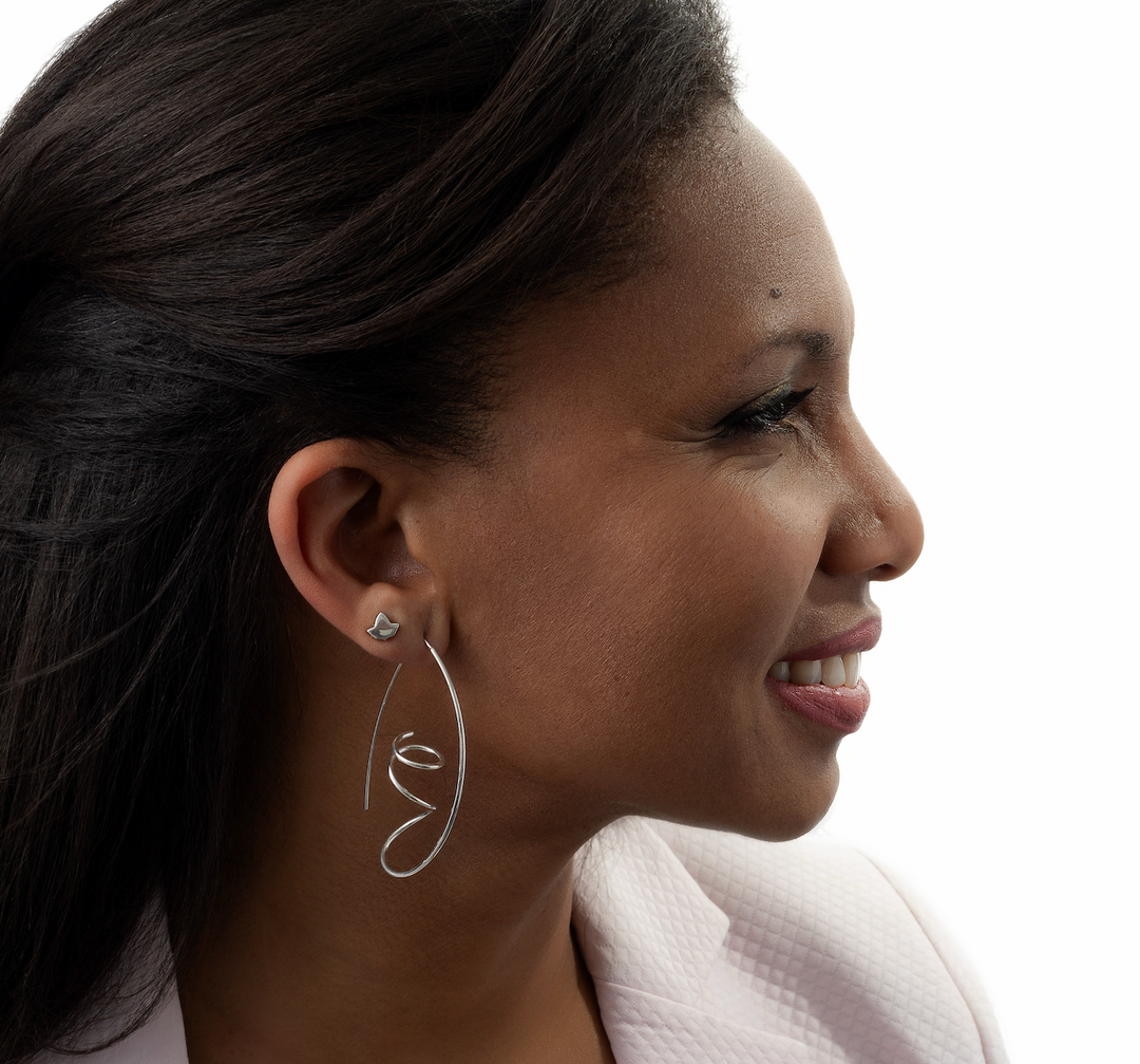 What Is Sterling Silver? A Beginner’s Guide to 925 Silver Jewelry