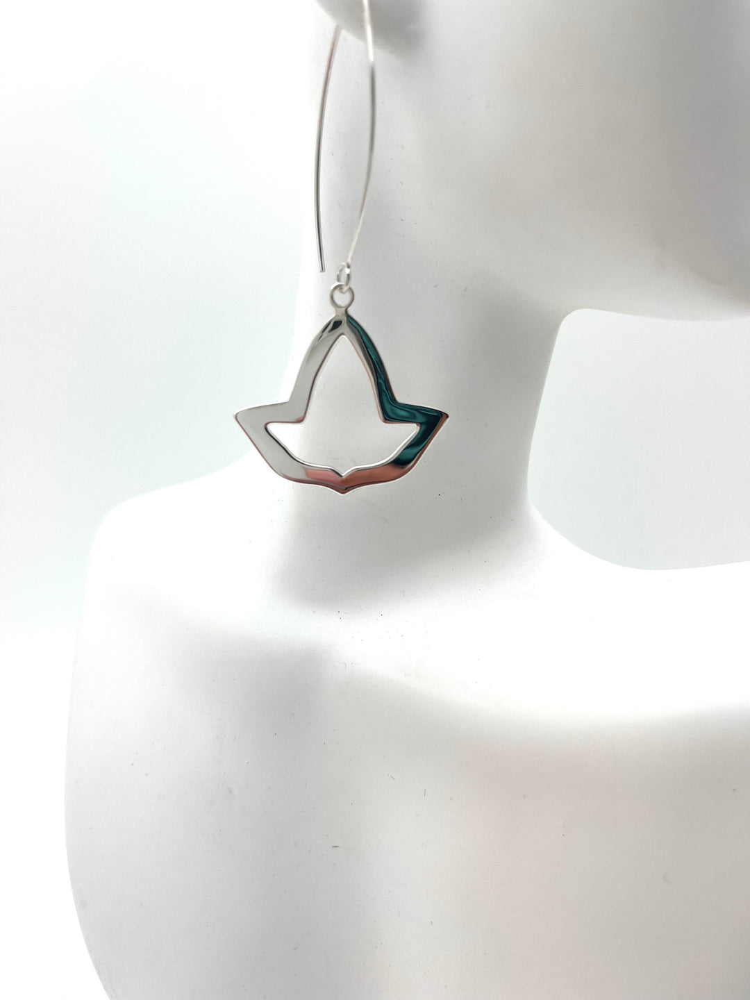 Open Ivy Leaf Thread Earrings-Medium