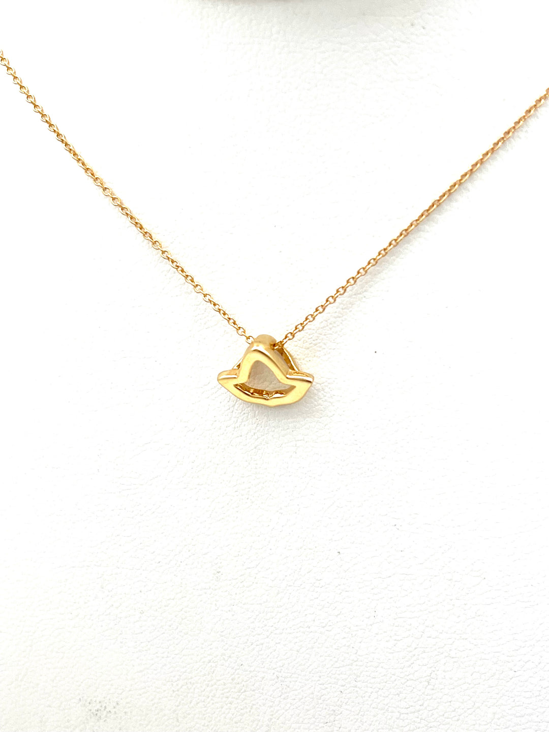 14k Gold Vermeil Tiny Open Ivy Necklace