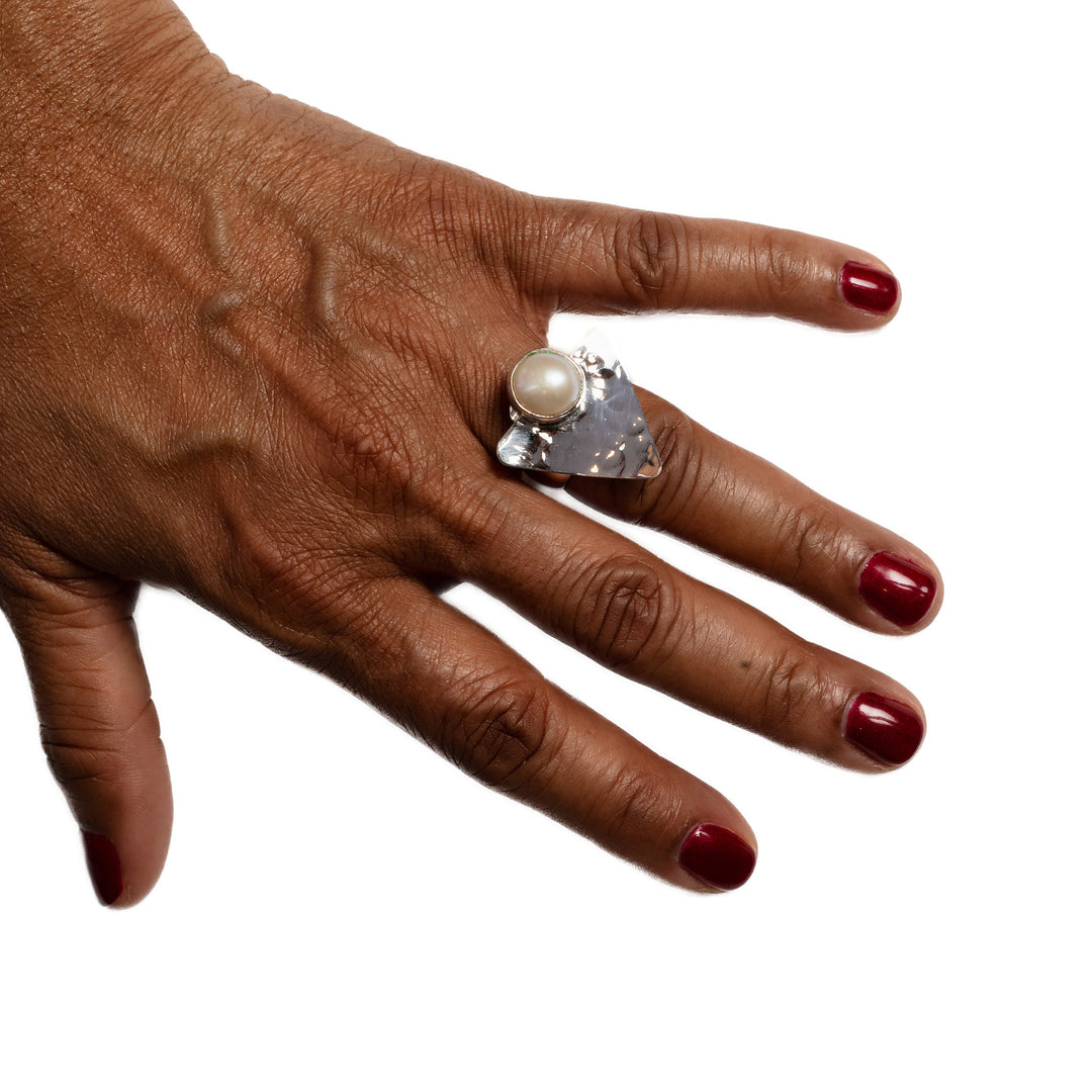 NEW! Hammered Pyramid Pearl Ring