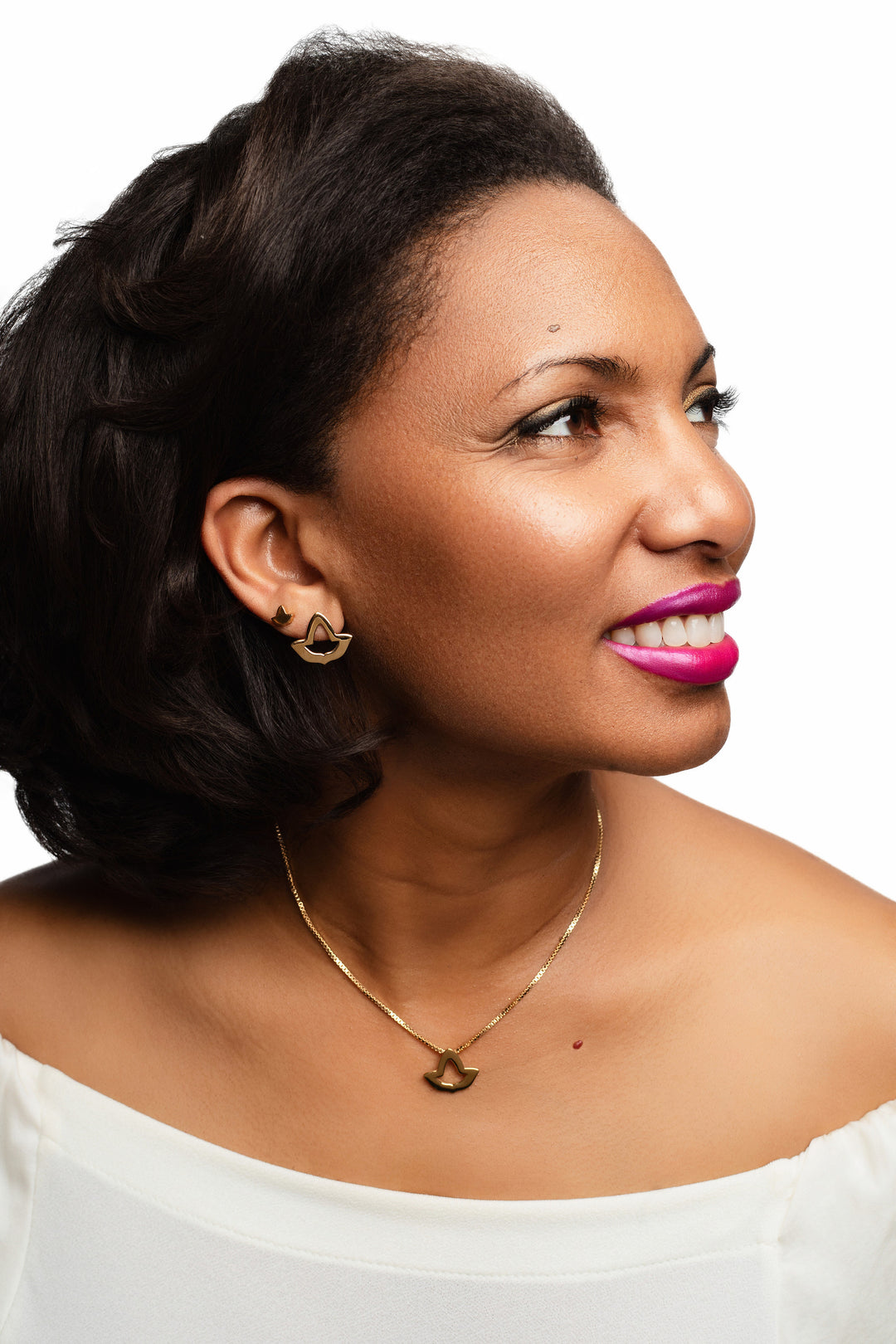 14k Gold Vermeil Open Ivy Leaf Earrings - Extra Small Post