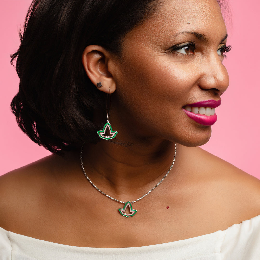 Pink and Green™ Enamel Open Ivy Leaf Threads- Small