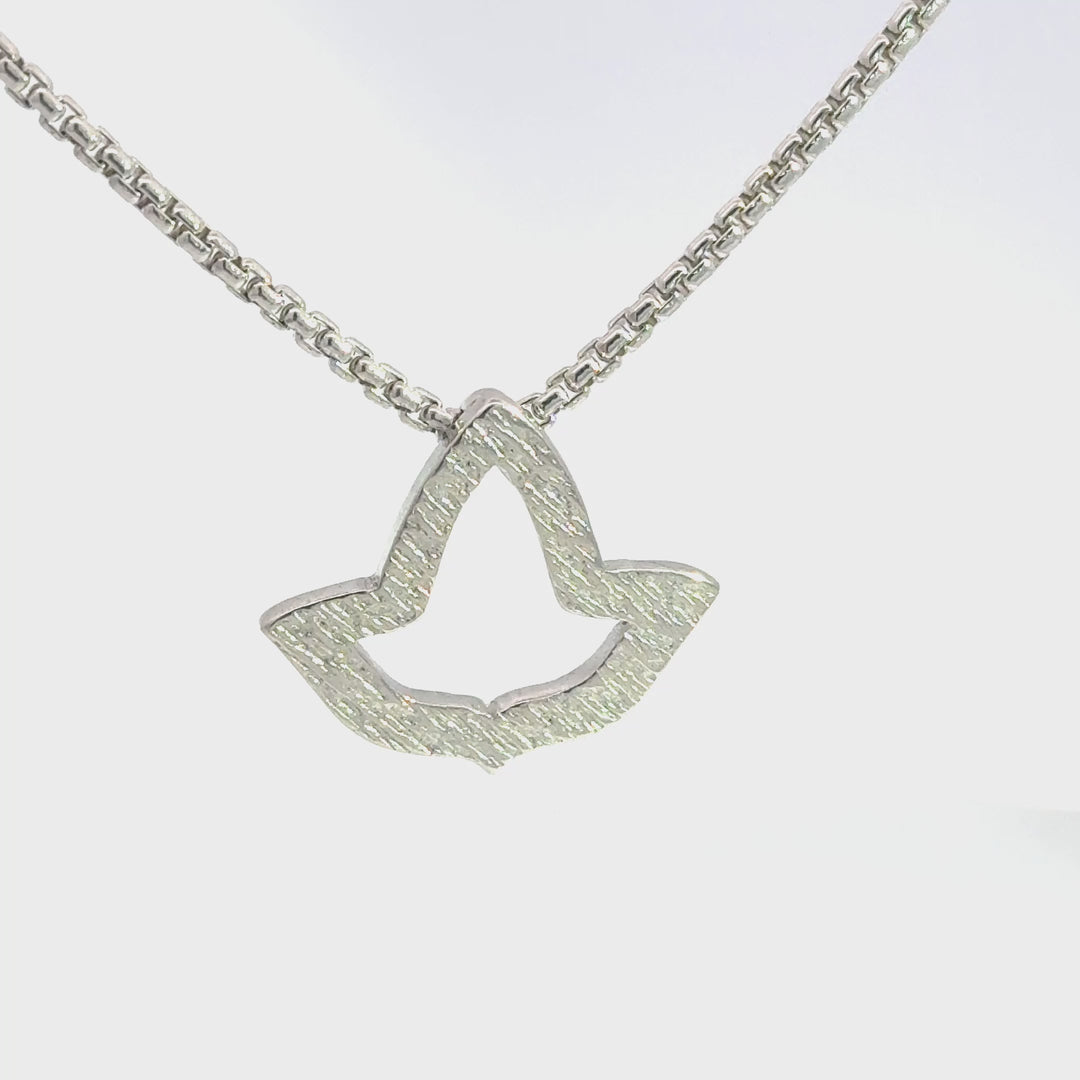 NEW! Textured Open Ivy Leaf Necklace-Medium