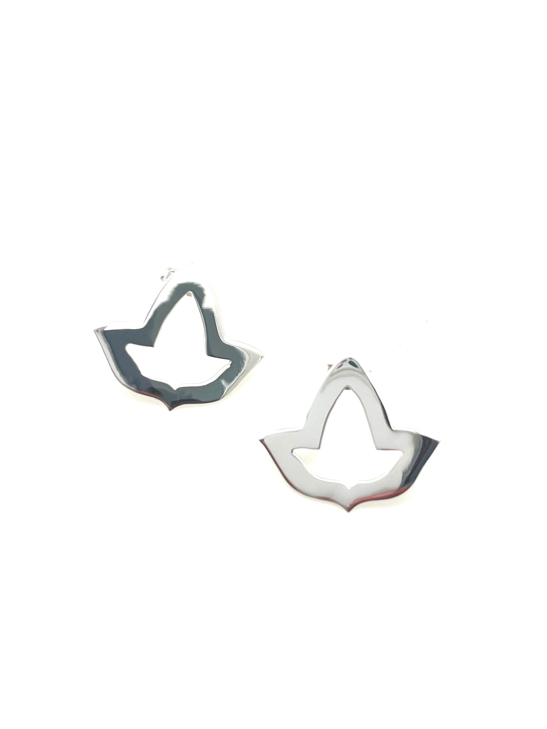 Open Ivy Leaf Earrings - Small Post